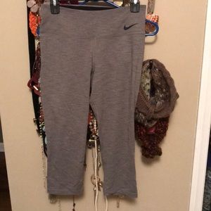 Nike athletic legging